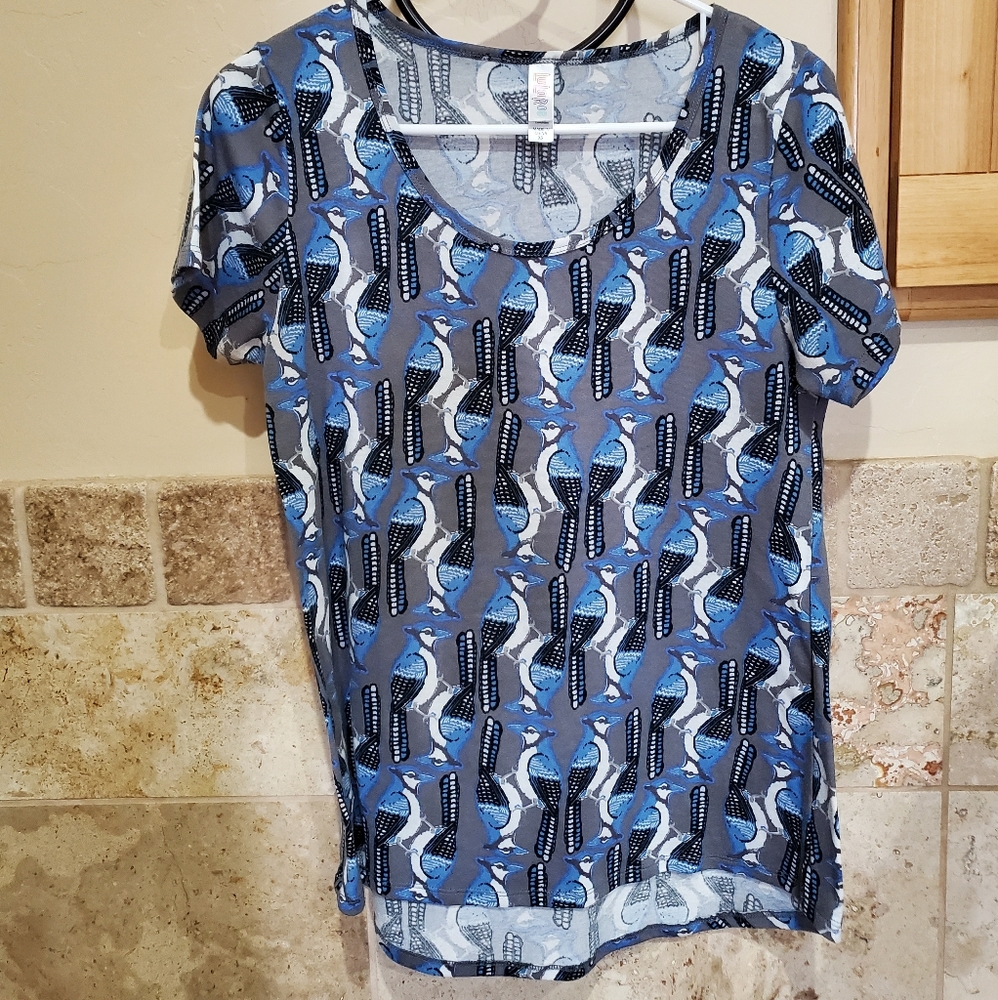 LulaRoe Scoop neck Bluejays Tee Size XS